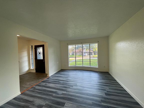 3rd image of 6706 Dusty Dawn Dr
