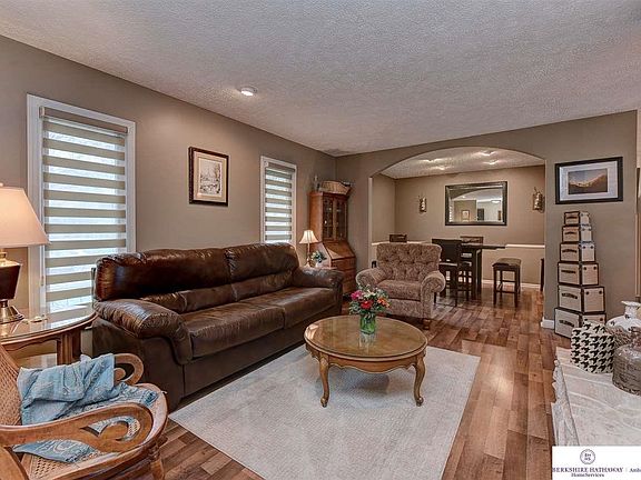 5th image of 12402 Deer Hollow Dr