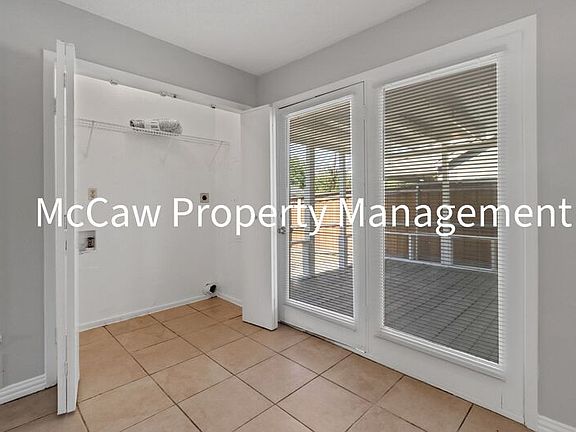 5th image of 2701 Lexington Cir