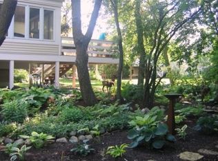 6 Oak Creek Trl, Madison, WI 53717