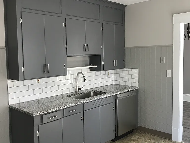 1506 Wyandotte Ave — Photo 9