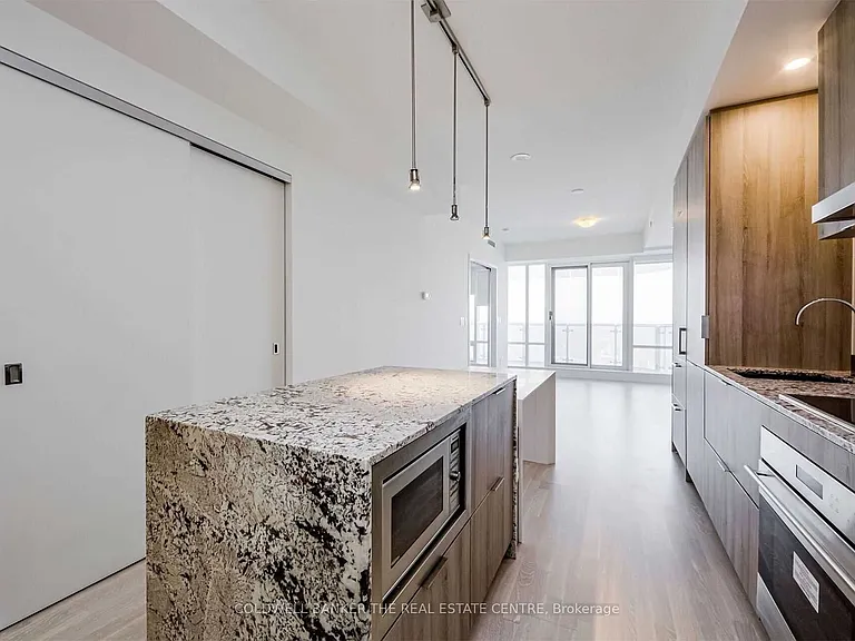 1 Bloor St E #7 — Photo 16