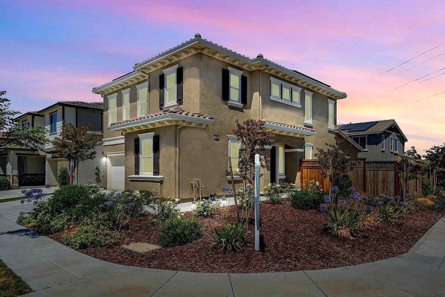 383 E Terra Mia Ave photo 1