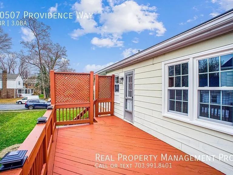 10507 Providence Way — Photo 10