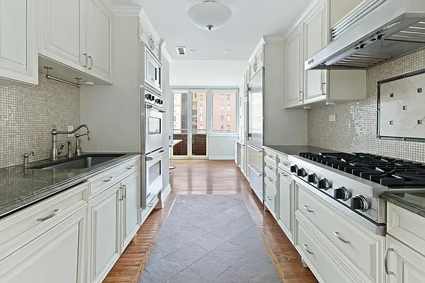 Rented by Douglas Elliman | media 16