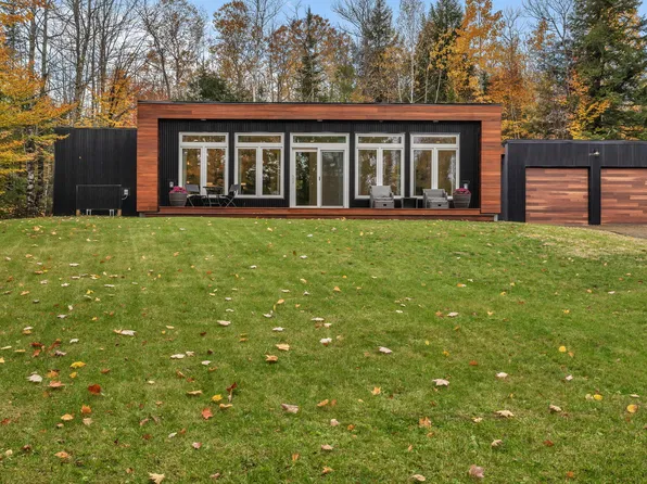 24 Pleasant Cove Drive, New Vineyard, ME 04956
