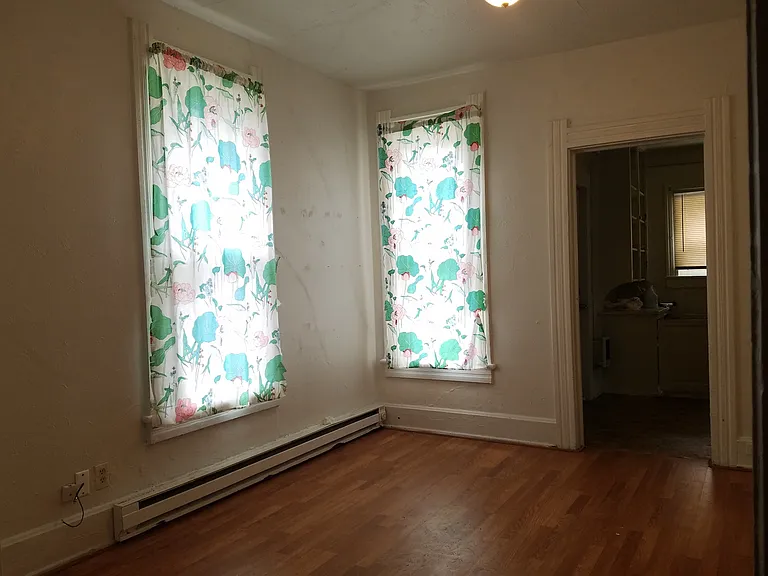 1133 Delence St #2 — Photo 7