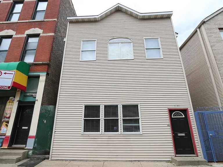 1940 S Carpenter St #1 — Photo 1