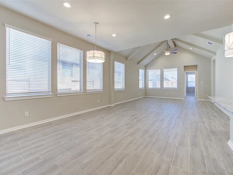 4203 Maple Glen Dr — Photo 5