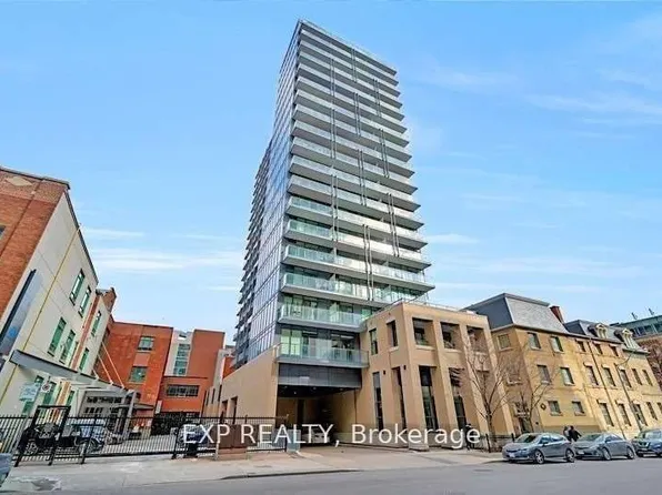 105 George St, Toronto, ON