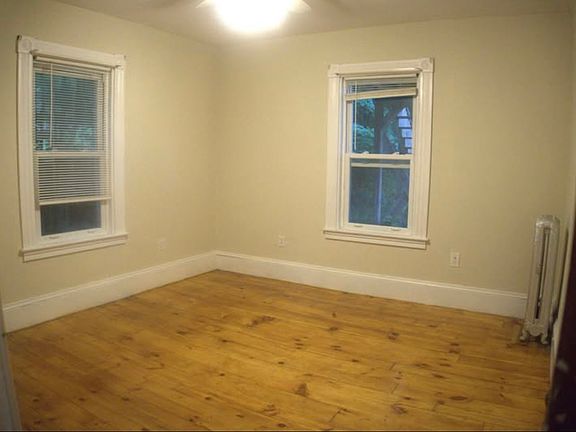 5th image of 338 Blossom St APT 2