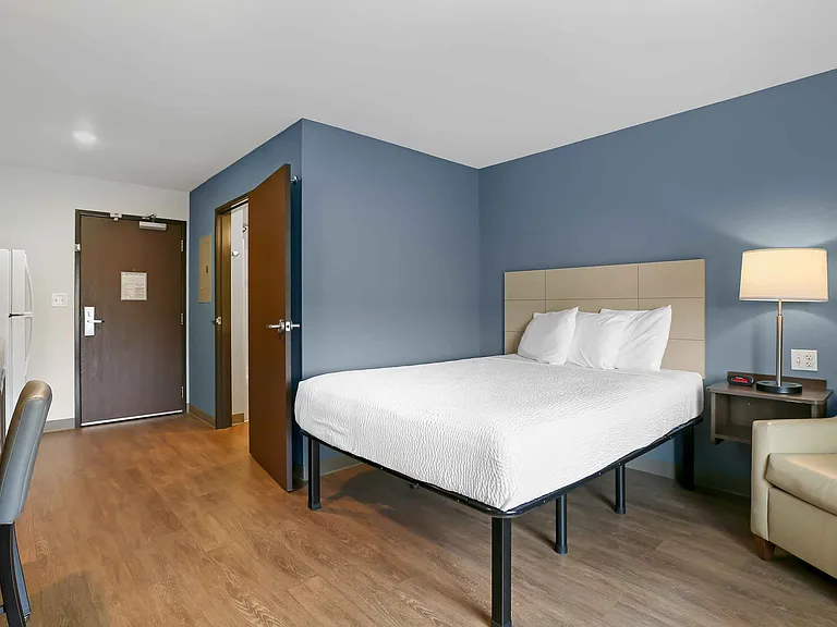 Studio Suite - 1 Queen Bed