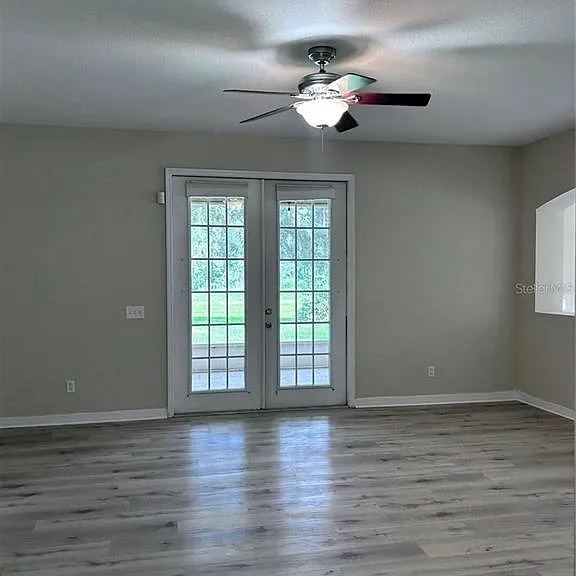 1531 McCrea Dr — Photo 11