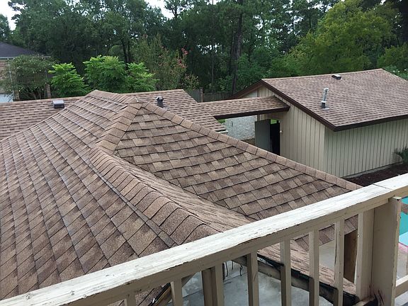 4th image of 1003 Oak Leaf Ave