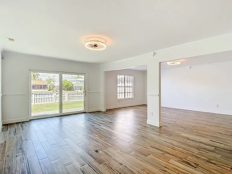8733 Bay Pointe Dr — Photo 27