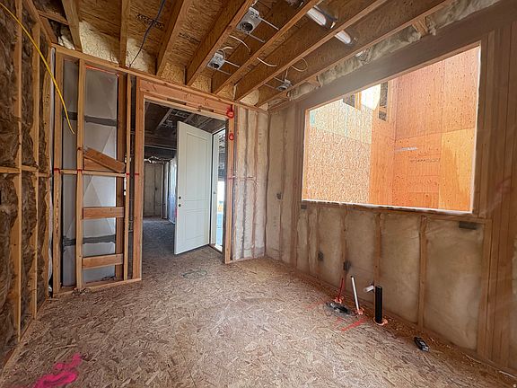 4th image of 5632 W Hawthorn Ln #9