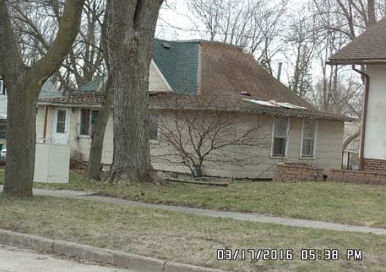 2nd image of 403 E 4th St