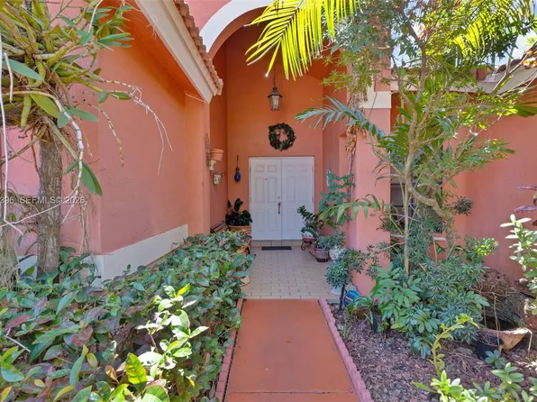 15012 SW 45th Ln, Miami, FL 33185