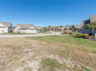 559 Stone Bridge Blvd, Bellefontaine, OH 43311