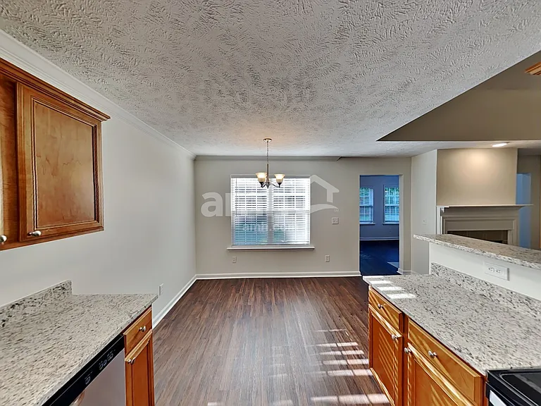 300 Davids Way — Photo 4