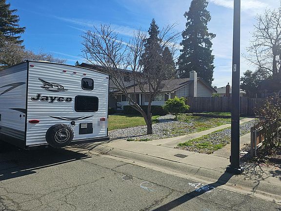 2nd image of 1142 Hartley Way