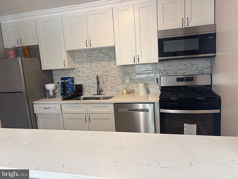 9276 Adelphi Rd #201 — Photo 9