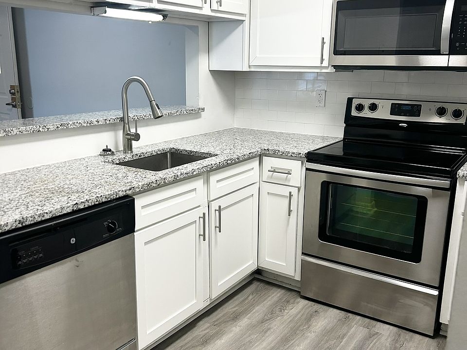 1st image of 200 Chowan Dr #220-D