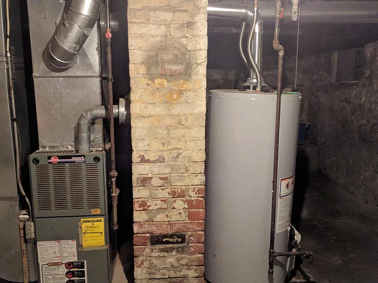 800 Franklin Ave — Photo 17