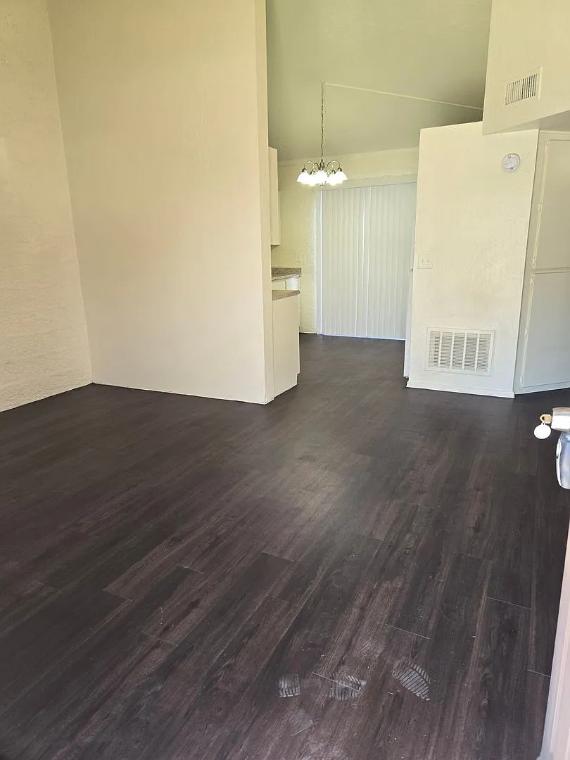 Villa Danbury | Cate Estates. LLC. — Photo 3