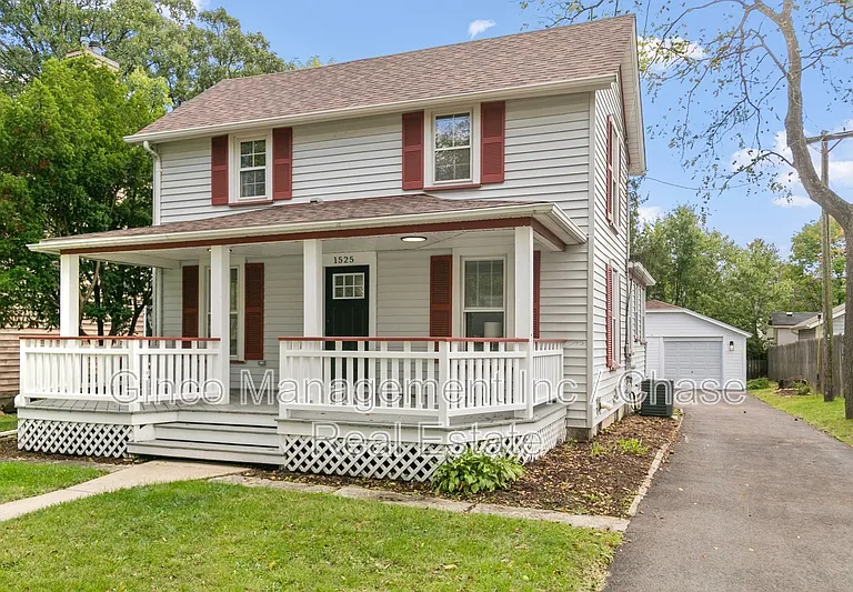 1525 Burr Oak Rd — Photo 1