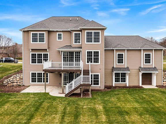 3rd image of 51141 Kerry Glen Dr