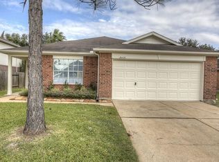 3415 Pheasant Ln, Pearland, TX 77581