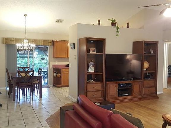 4th image of 1800 Salvadore St