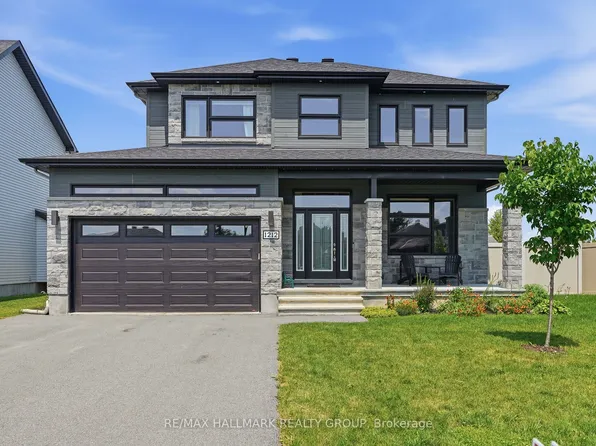 1212 Avignon St, Russell, ON K0A 1W0
