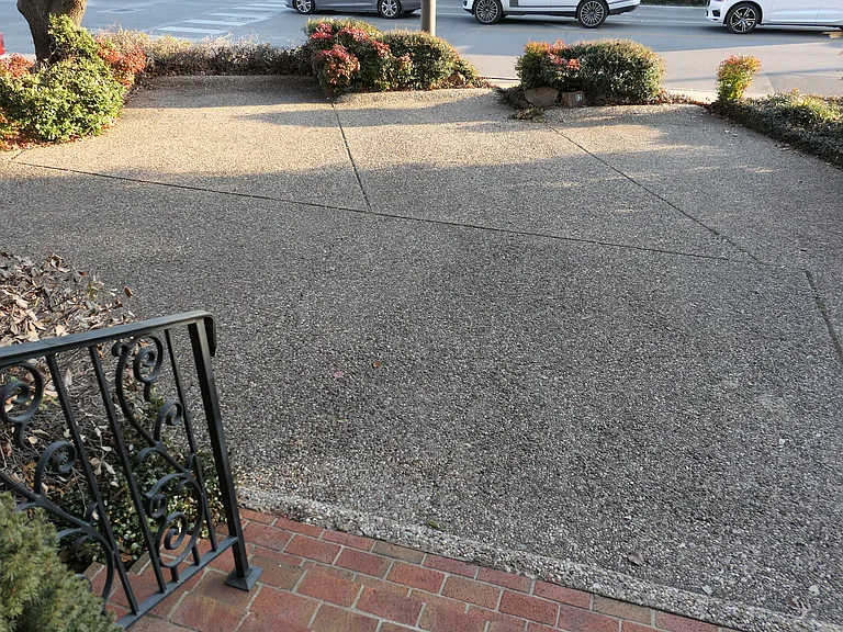 4100 Lovers Ln — Photo 34
