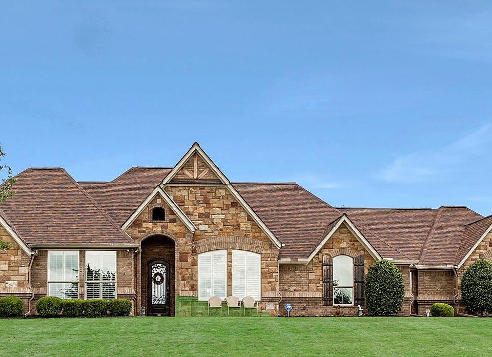 1st image of 1607 Crow Creek Dr