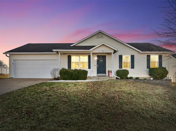 24 Moonlight Ct, Wentzville, MO 63385