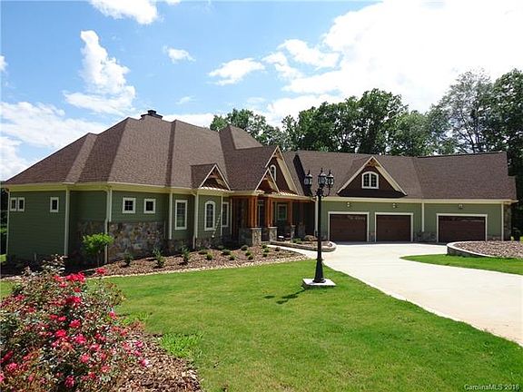 3rd image of 117 Broken Arrow Dr #1