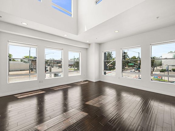 2nd image of 1401 Mission St Unit 206
