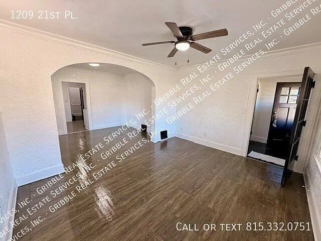 2 bedroom lower level apartment w/laundry in basement — Photo 3