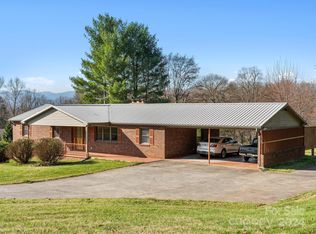131 Oak Hill Rd, Candler, NC 28715