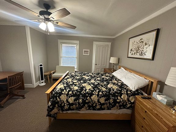 4th image of 944 Cromwell Ave #2