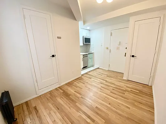 Rented by J PRESTON AND ASSOCIATES INC | media 17