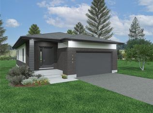 25 Featherstone St E, Listowel, ON N4W3C2