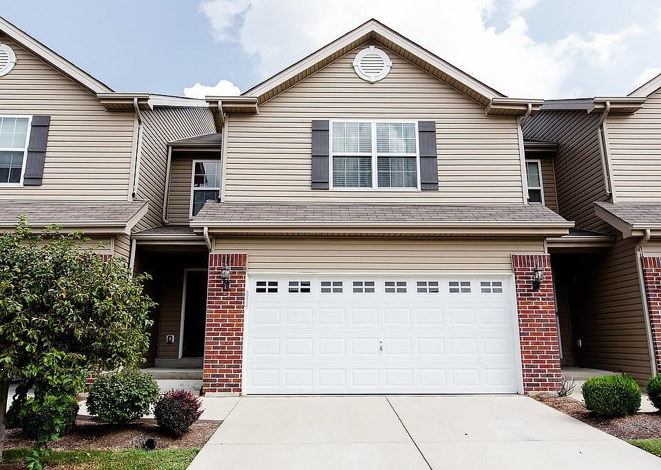 1st image of 872 Harbor Woods Dr
