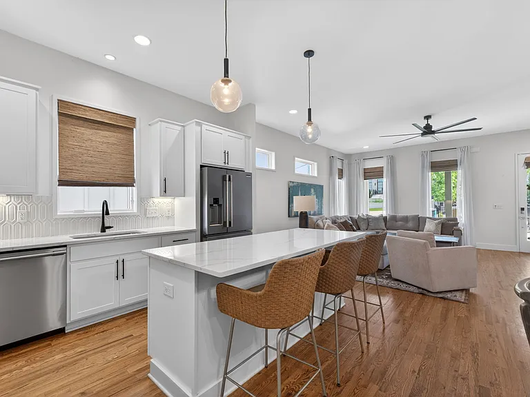 124B Fern Ave — Photo 12