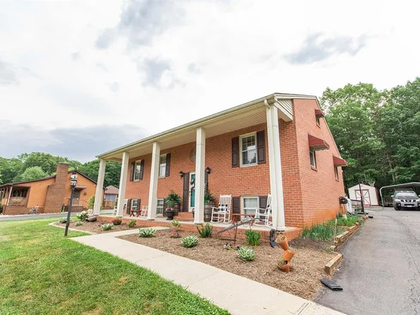 397 Woodland Dr, Madison Heights, VA 24572