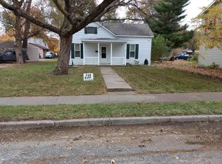116 S Main St, Trenton, IL 62293