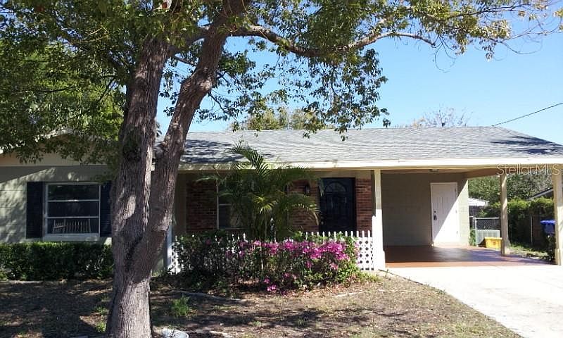 1st image of 212 Dykes Dr