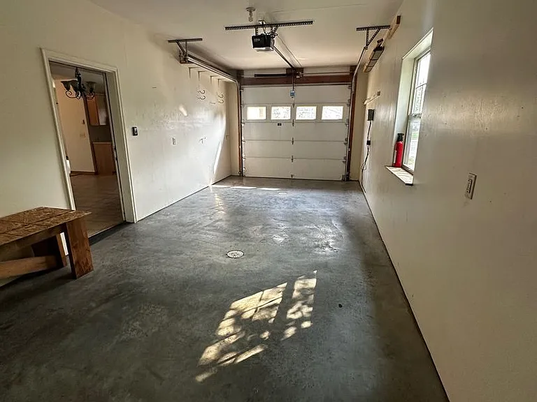 675 N 15th Ave — Photo 3
